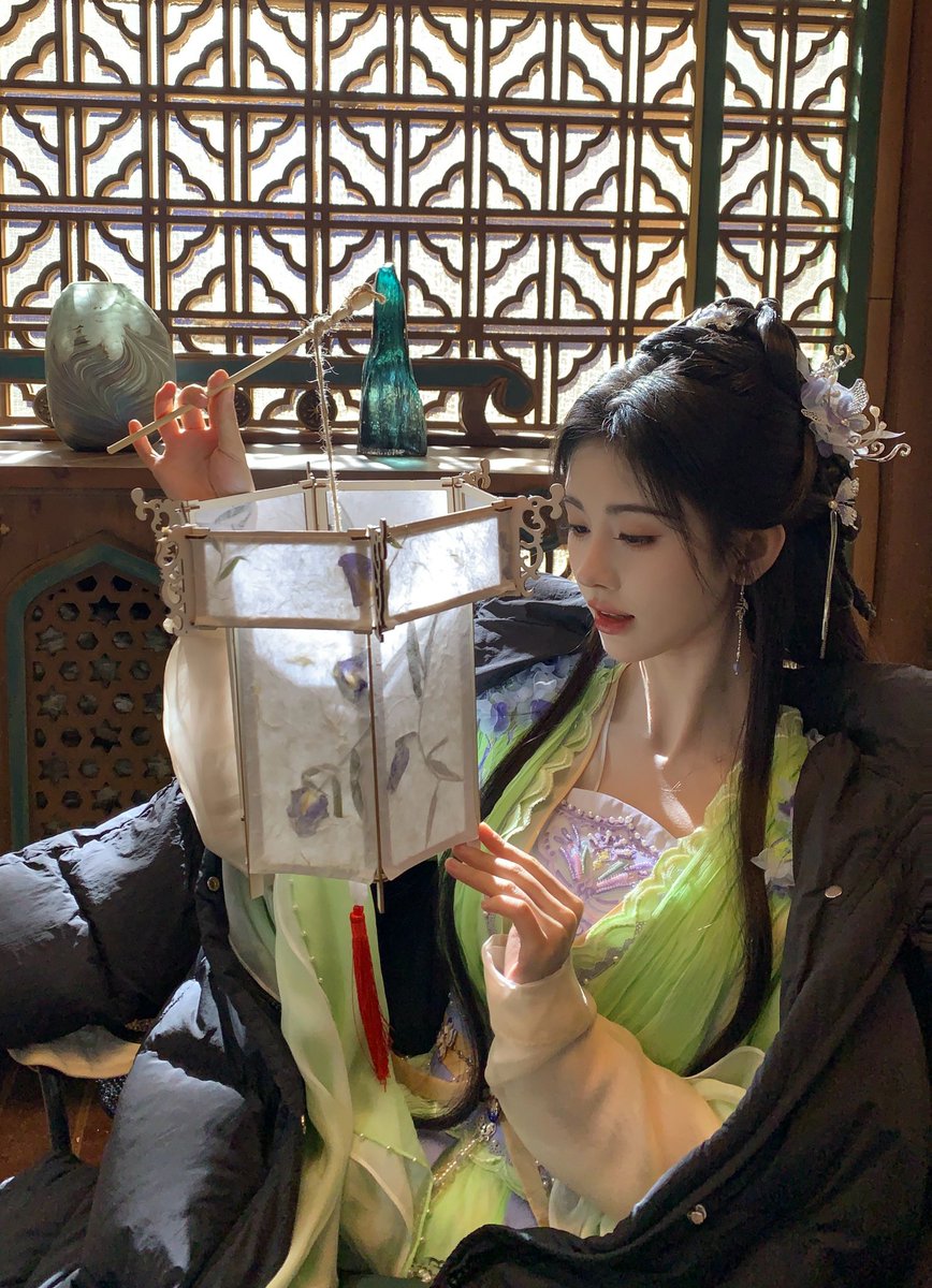 吃什么馅的元宵呢鞠妈🥵 https://t.co/qalbebpt2d
