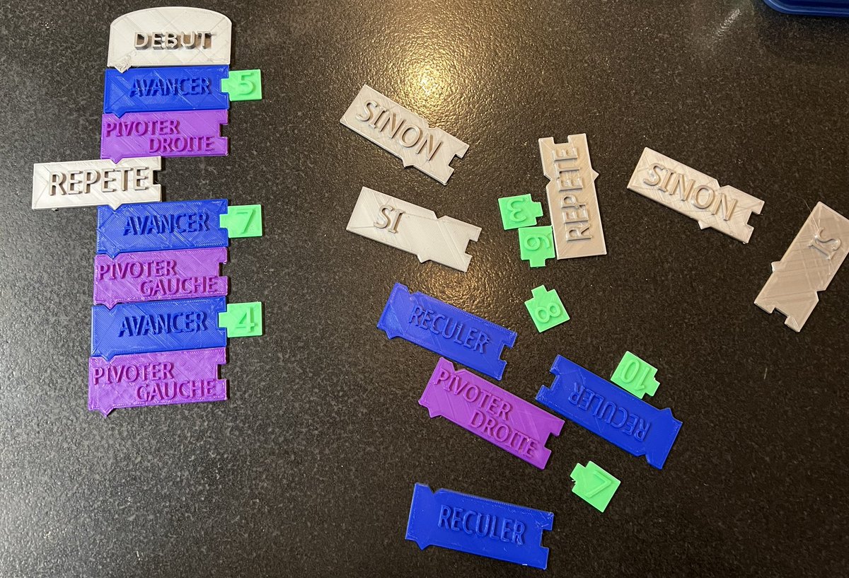 Vacances studieuses : concilier #fablab et #robotique  = pensée computationnelle 
1/modélisation avec <a href="/tinkercad/">Tinkercad</a> 
2/ impression 
3/rencontre avec Sphero mini 
4/ aide à la programmation