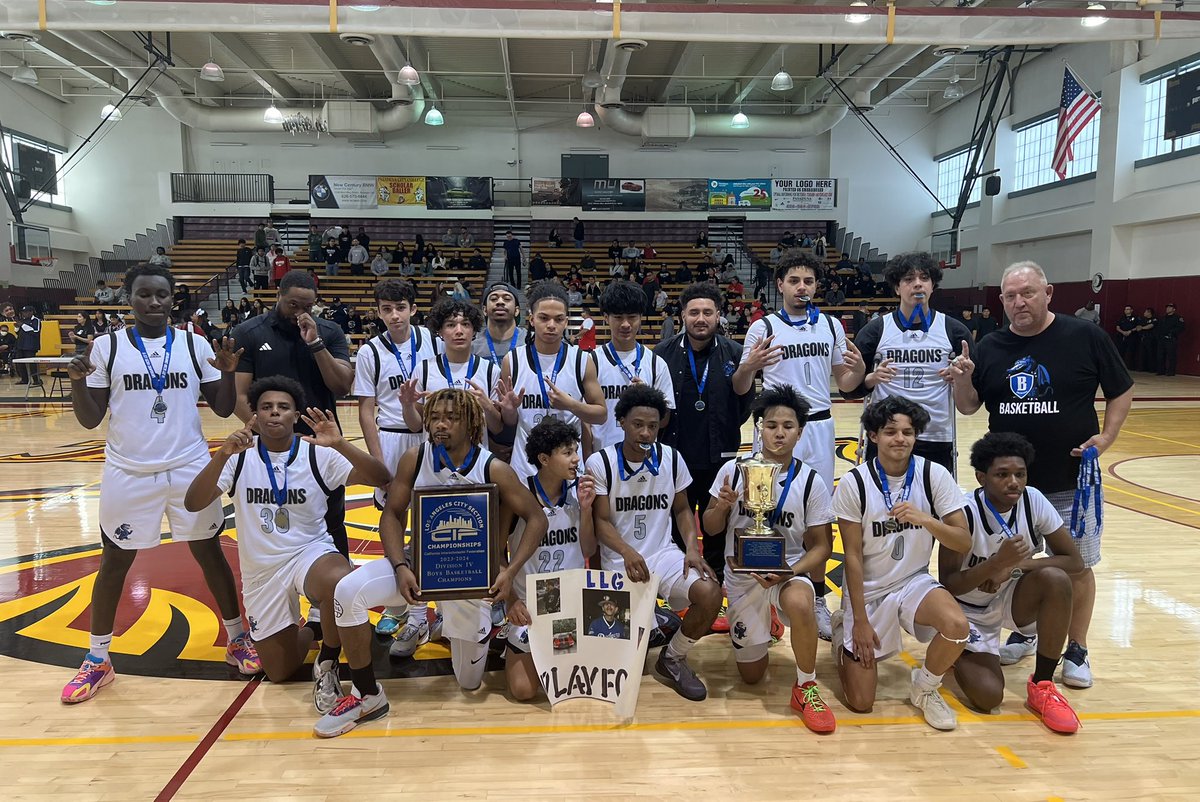 Boys Division IV: 🏀

Bernstein 67 🏆

Math &amp; Science 61 

Congratulations to the Dragons on their third #CIFLACS title and first since 2016! 👏👏👏