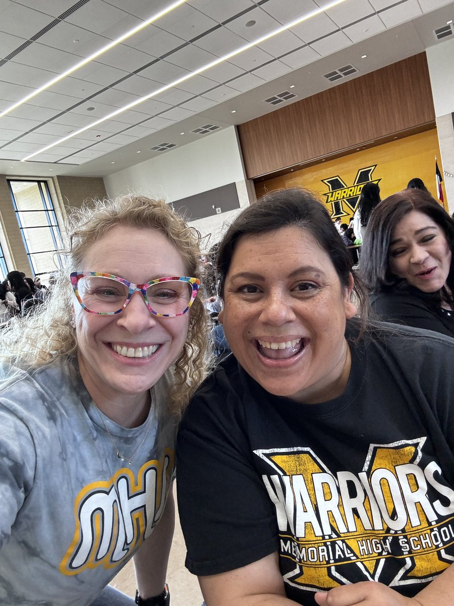 Vase day!!  we could not be more proud of our students. We are eagerly waiting results.<a href="/warrior_mhs/">MHSWarriorArt</a>  @2018Memorial