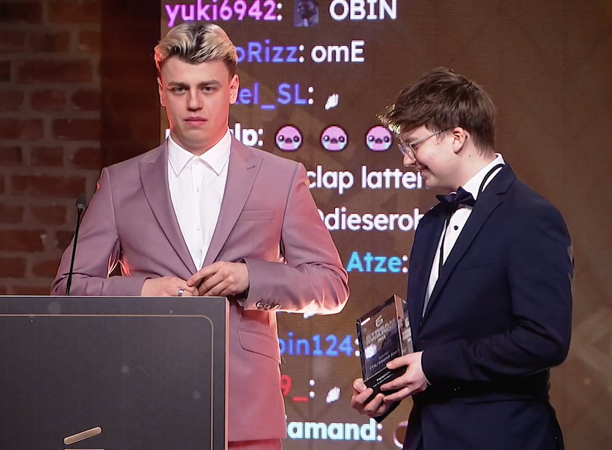 einer von uns <a href="/dieserRBN/">robin</a>  #streamawards