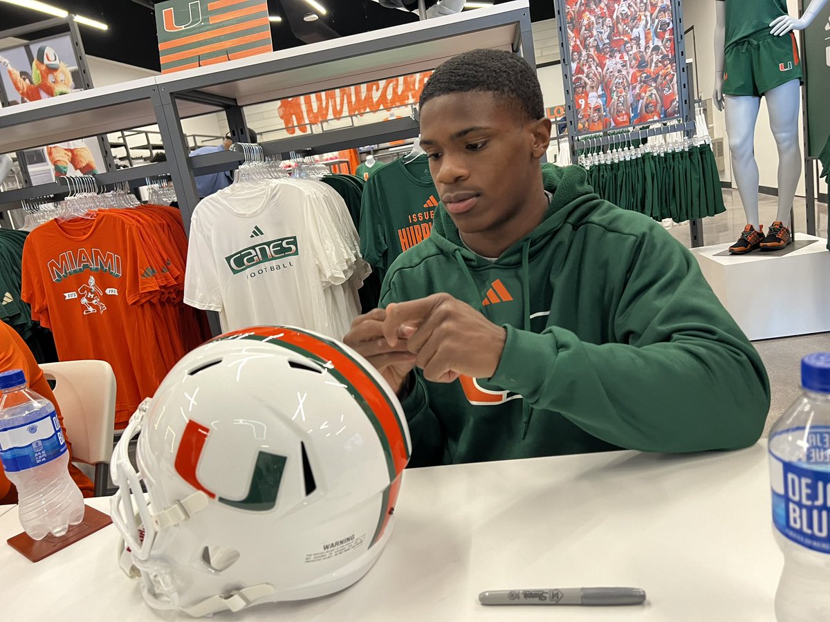 Thank you to all the fans that came by @miamihts to meet Jacolby George @Jaco1byg, Jojo Trader @joshisathe1, & Chris Wheatley-Humphrey @hellcatchris . Chris & JoJo played the first game on our pool table. #UFamily. We will announce next Saturday’s signing early next week. 🙌🏈💪