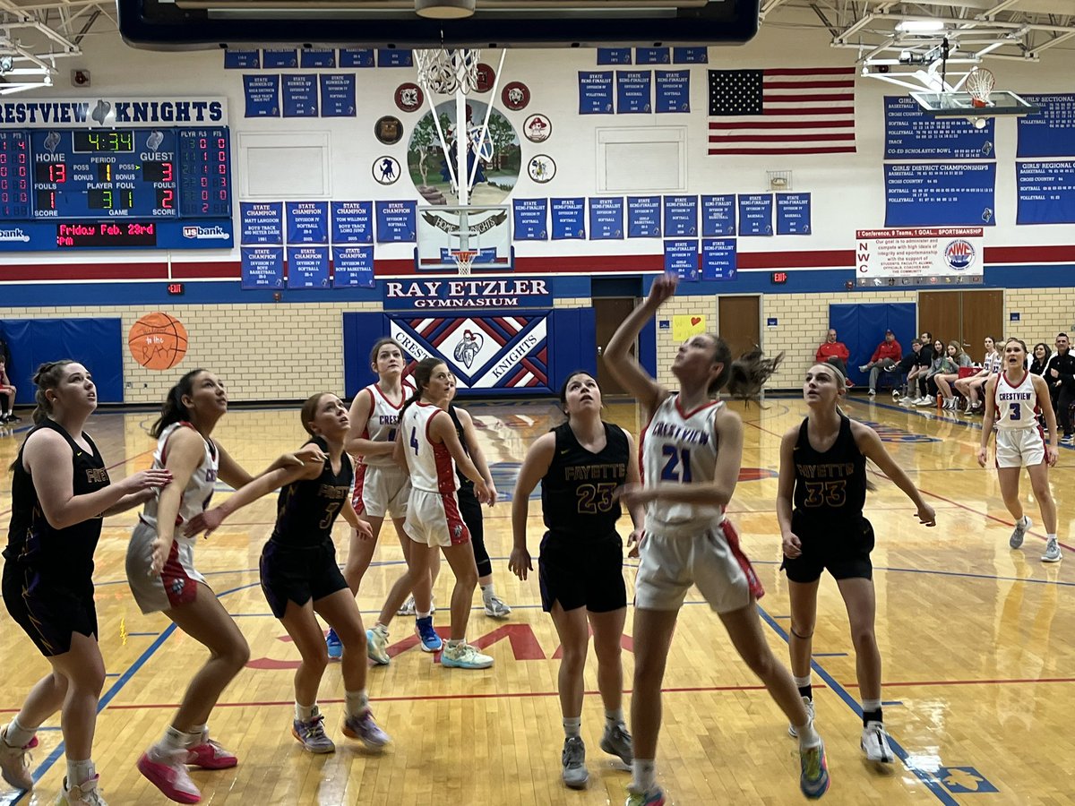 J_Lautzenheiser's tweet photo. VGBK after 1st: Lady Knights lead Fayette, 32-8, from The Ray in Convoy. #OHSAA Division IV Sectional Championship (NW District) #Knights https://t.co/st1UAzGyjN