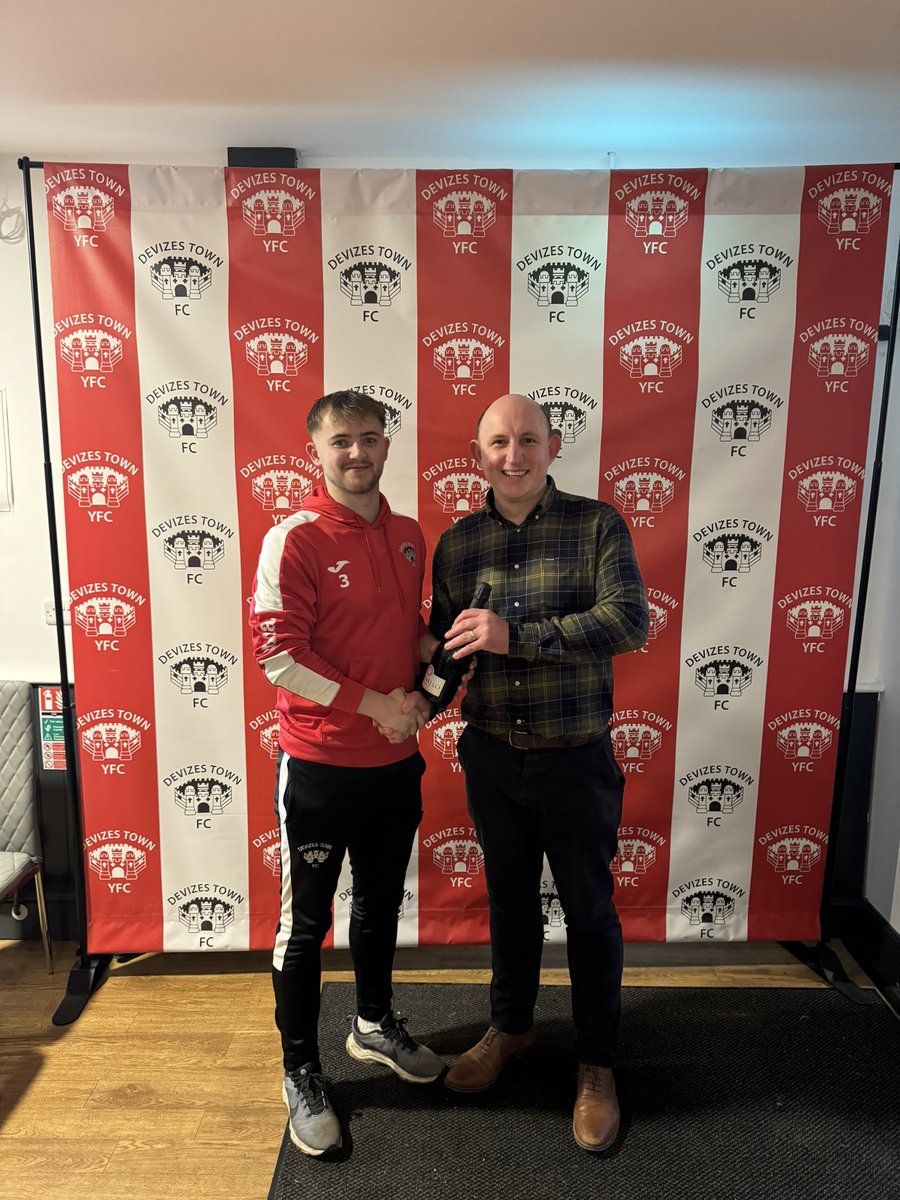 🔴⚪️TODAYS MOM - LOGAN ANNING A real tight game today so only right that a defender won it and it was awarded to Left Back Logan Anning. Logan was picked by Julian from @tappsupplies who was our match sponsor today. Logan is sponsored by Barton House B&B 🔴⚪️🔴⚪️