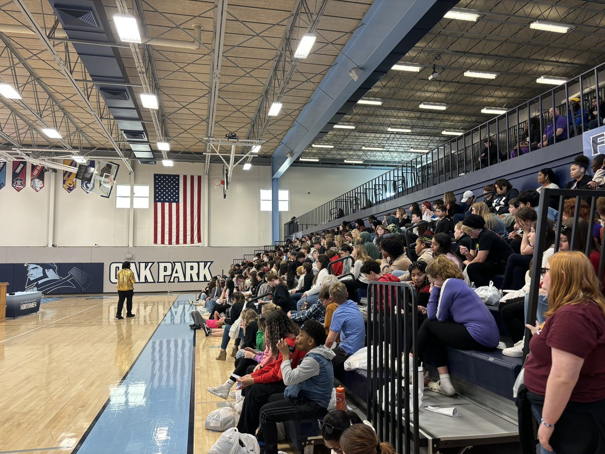 HawarKhalandi's tweet photo. We had an amazing day at the NKC Student Leadership Summit today! #LEADNKC @NKCSchools @NorthtownNews https://t.co/rx3RrJFrXP