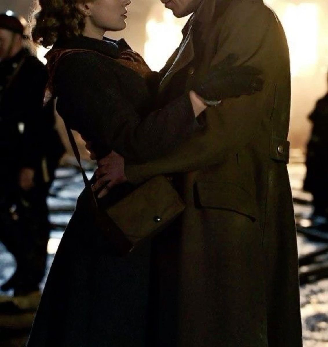 malt3s3dr34ms's tweet photo. • cecily smith 🎻

•2.2k words

• ex army soldier csb x fem! cbg 

• 1940’s post war au
first dates/ blind date/ love at first sight

• based off the song ‘cecily smith’ by will conolly 

• for the dearest @miraclesnapril for @bunbearletters fest 💘

https://t.co/k0J4Z3vC7H https://t.co/Ky0bEZXj7c