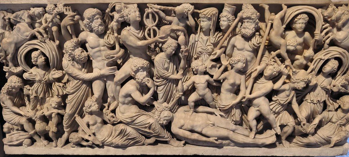 White marble sarcofaghus. The scene depicts the creations of humankind by Prometheus. Numerous deities are included in the scene. 
From Puteoli, early 4th century AD.

In exhibit @MANNapoli 
#archeology #archeologia #Archaeology #italy #napoli #romanarchaeology #anticaroma #roman