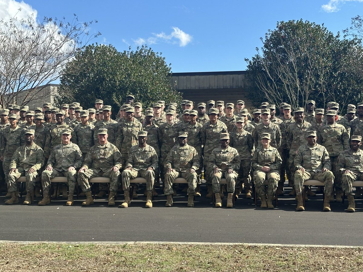 ASC_CG's tweet photo. A mentor provides insights, helps navigate challenges, expands networks, and fosters continuous learning. Making time for mentorship cultivates a culture of development, enriches perspectives, and empowers individuals to reach their fullest potential. Great event at Fort Jackson! https://t.co/UW5yeqoGhU