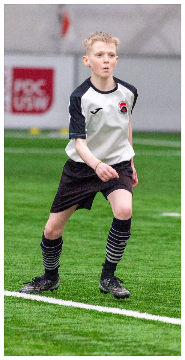 We were lucky enough to have a professional photographer come to one of our matches here are a few of my favourites 😍 @harleynurton1 @PontyUnitedA @CWCHS_PE