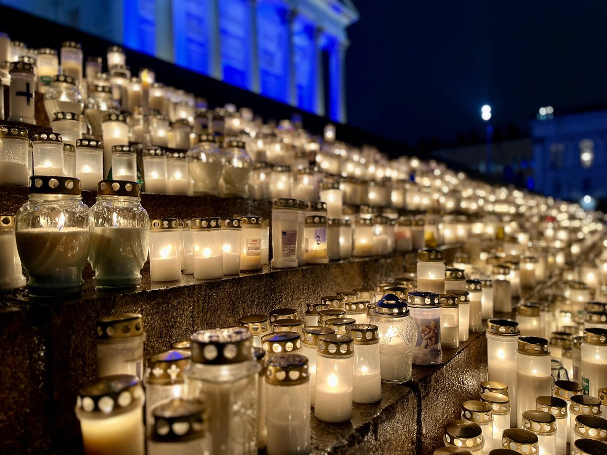 Candles light in Helsinki in show of support for Ukraine. Slava Ukraini!