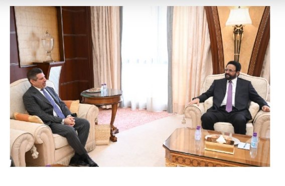 🤔فجأة نزلت عليهم الإنسانية واصبح المواطن اليمني محل اهتمامهم ويسعون الى رفع معاناته!!

تحالفوا مع العدو ضد ابناء الشعب اليمني قتل وحصار وتجويع منذ اكثر من ثمان سنوات حتى اليوم وفجأة وبدون مقدمات يريدون فتح الطرقات!

من اين نزلت عليكم كل هذه الإنسانية والاخلاق ايها المرتزقة?!