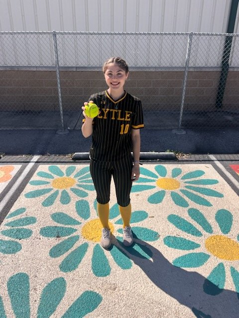 Homerun Queens this weekend
NAYELLI PACHECO with 2 and <a href="/CalyssaSevier/">CALYSSA SEVIER</a> had 1 🥎🥎🥎
