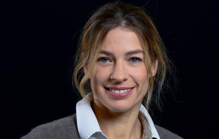 NORMANDEALWINE's tweet photo. Vous vous rappelez de l'agricultrice céréalière de la FNSEA qui débattait avec Mélenchon en 2016
Et bien elle est numéro 2 sur la liste des républicains ceux qui ont voté pour les traités de libres echanges à la commission européenne.
Elle vous entube bien la FNSEA https://t.co/rPXqD8uTCd