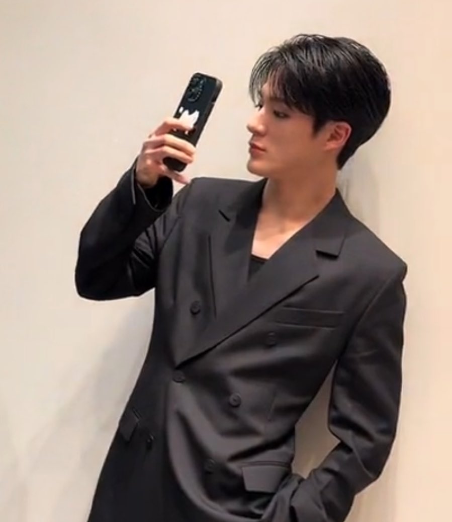 jamong1323's tweet photo. 🥹🖤 https://t.co/dYcWzMRsEs
