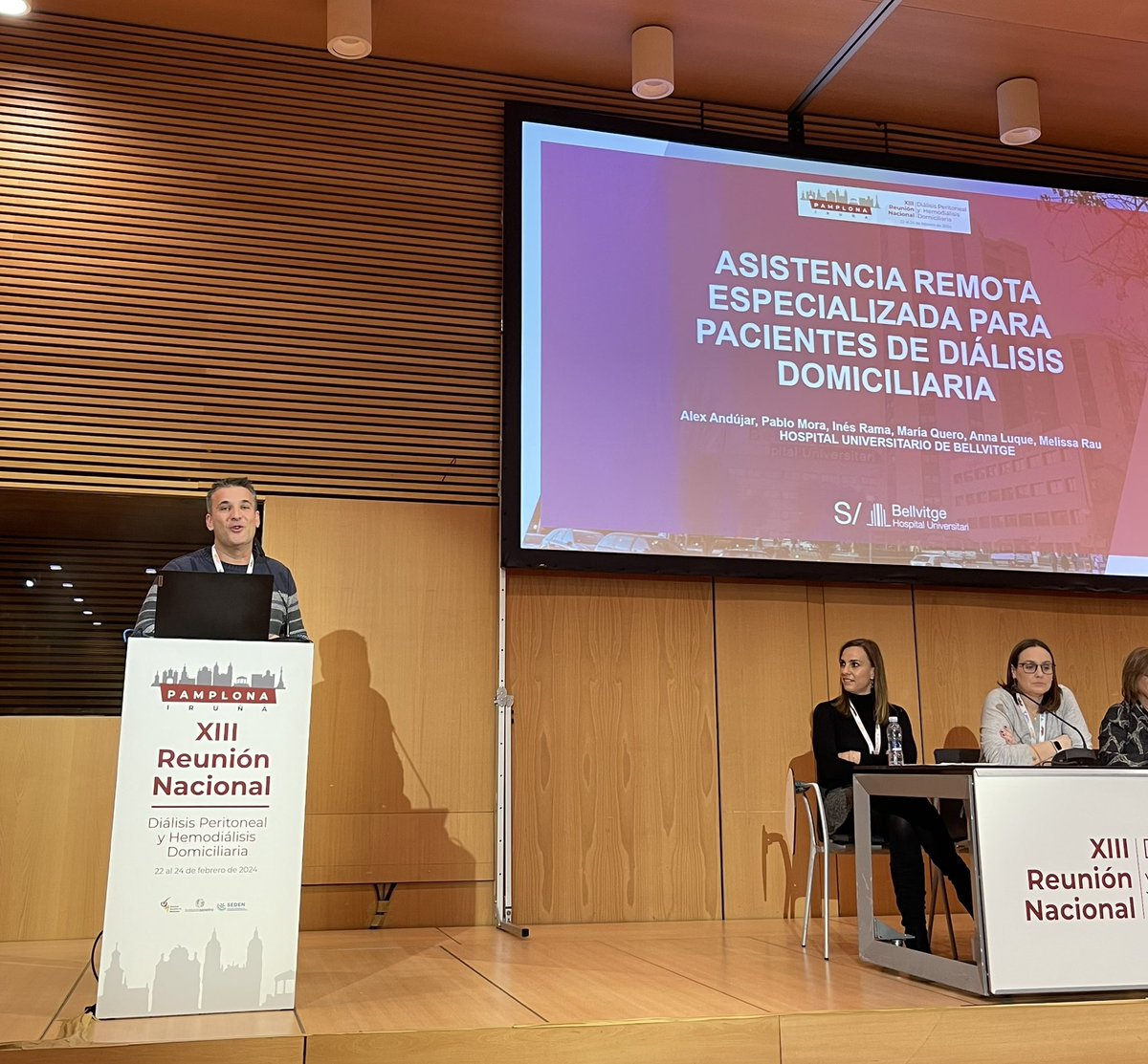 Ro_sanc's tweet photo. 👉 6 comunicaciones #DPHDD24 XIII Reunión de #Dialisis #peritoneal #Hemodiálisis #domiciliaria #compartir #experiencias #equipazo #multidisciplinar #Nefrologia María Quero, Alex Andújar, Pablo Mora, Antonio Fernández, Francisco Villacreses, Alejandra Azuero,Esther Salilles https://t.co/mHsyBEXOo9