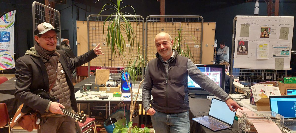 La team <a href="/CC_lab_team/">Climate Change Lab aka CC-Lab</a> dit merci à #techinvitre <a href="/Makemefamily/">Makeme</a> pour le partage de #sylvestreorchestre et #braillerap avec <a href="/crocsg/">crocsg</a>