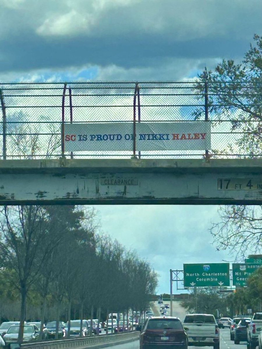 NikkiHaleyHQ's tweet photo. Seen on the roads of South Carolina: https://t.co/f9k1ZuH1wg