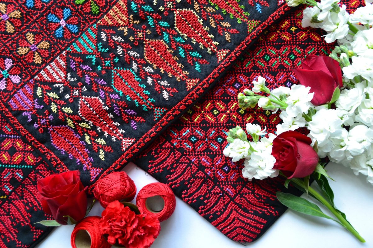 bioloveds's tweet photo. Palestinian embroidery, Thobes, and Tatreez, a thread!

I wanted to share again before the strike ends. Embroidery is not only an art for Palestinians, but a medium of expression and preservation of culture. Thank you to Omar, my Palestinian friend for helping me out!

🧵🎨 https://t.co/tcMZFhmsQ3