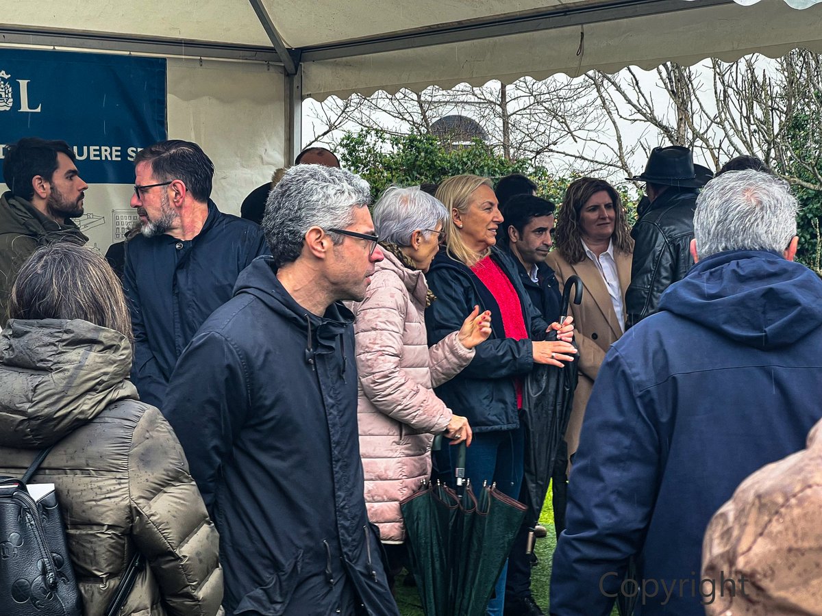 bngferrol's tweet photo. Inaugurouse hoxe en #Ferrol o memorial en lembranza das vítimas do Franquismo nas comarcas de Ferrolterra, Eume e Ortegal. Non podiamos deixar de estar ao lado das súas familias neste acto de lembranza cheo de dignidade. https://t.co/TO4UZcKWzq
