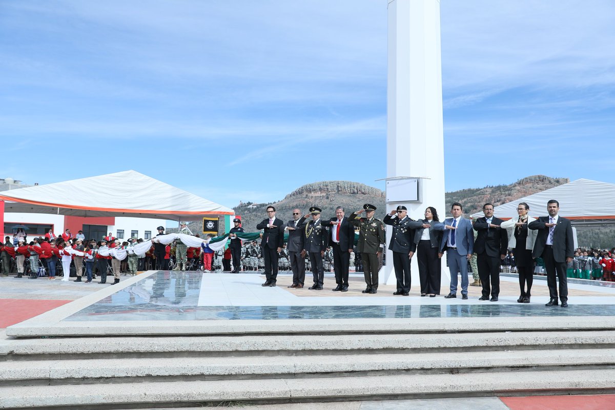 Poder Judicial Zac (@tribunalzac) on Twitter photo #DíaDeLaBandera⬇️
🇲🇽El Magistrado <a href="/JuezCarlosV/">Carlos Villegas</a>, Presidente del <a href="/TribunalZac/">Poder Judicial Zac</a> participó en el evento conmemorativo al Día de la Bandera Nacional, acto que encabezó el Gobernador del Estado, <a href="/DavidMonrealA/">David Monreal Ávila</a>. #DíaDeLaBandera⬇️
🇲🇽El Magistrado <a href="/JuezCarlosV/">Carlos Villegas</a>, Presidente del <a href="/TribunalZac/">Poder Judicial Zac</a> participó en el evento conmemorativo al Día de la Bandera Nacional, acto que encabezó el Gobernador del Estado, <a href="/DavidMonrealA/">David Monreal Ávila</a>.