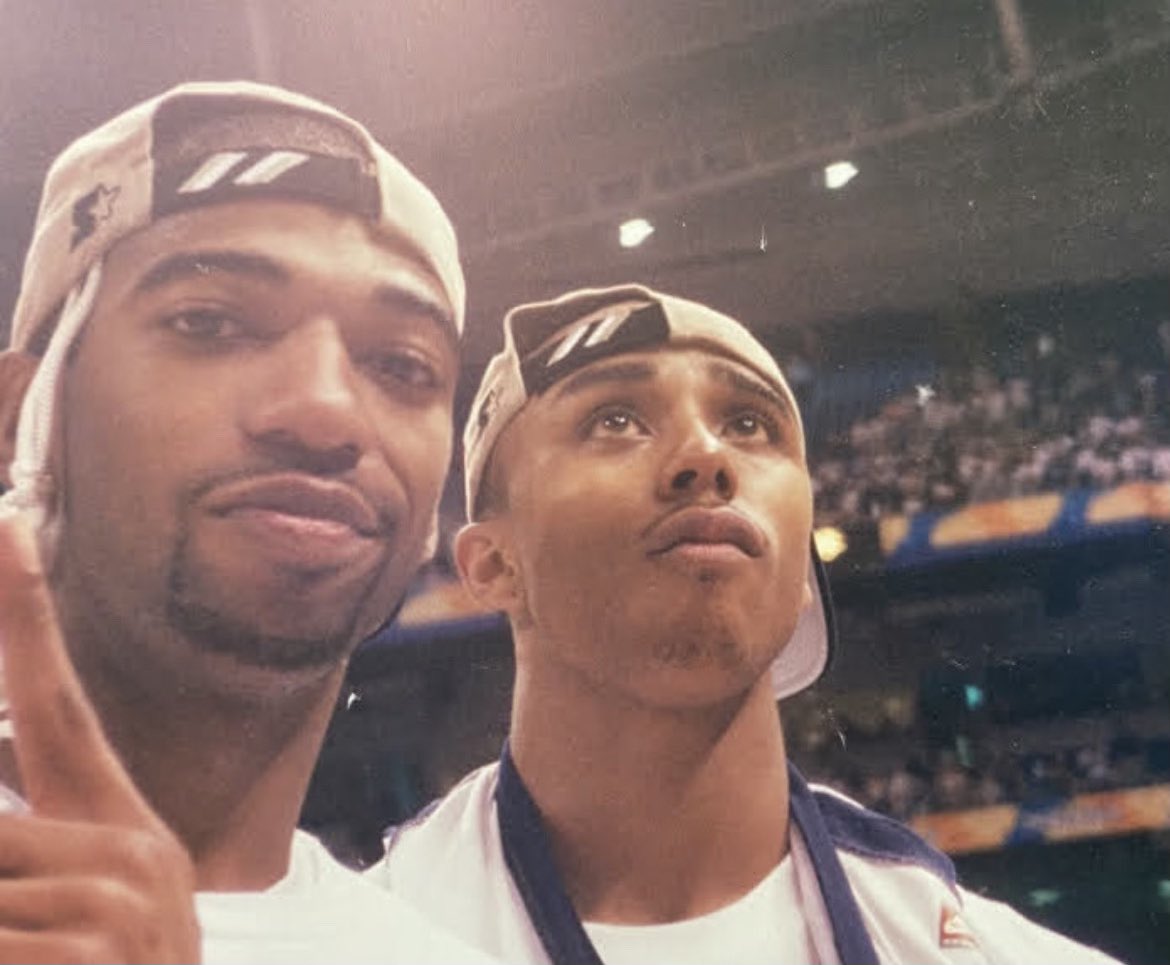 CoachKFree's tweet image. Congratulations my brother @RipHamilton32 couldn’t be more proud , who would have thought this moment would come 3hrs into a Coach Calhoun “First Practice”😂😂in “96”.  Time to put that jersey up where it belongs,amongst the Legends!