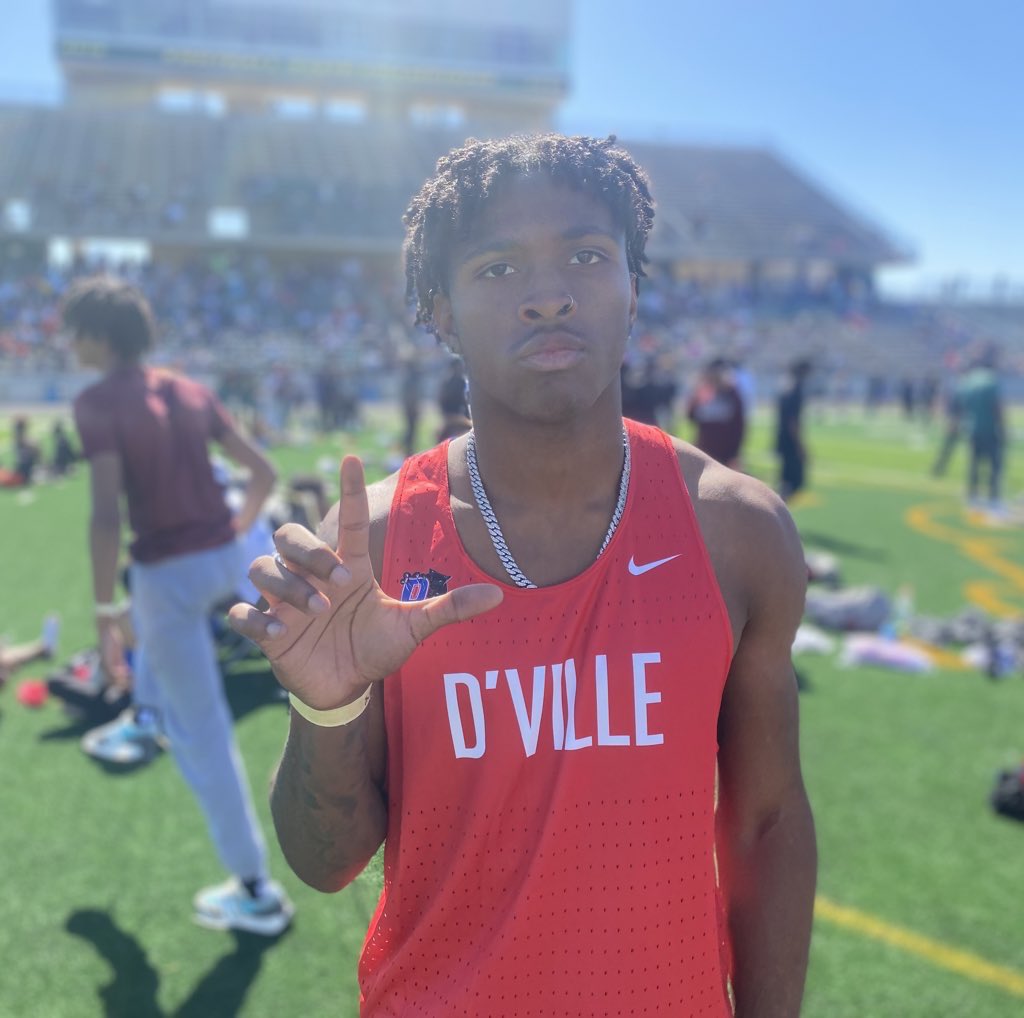 LATEST — ‘25 @Duncanville_Fb 5-star, On3 No. 1 WR Dakorien Moore recaps recruitment

Everything you need to know on the nation’s top-rated WR and LSU pledge.. 

DETAILS, from <a href="/justinwells2424/">Justin Wells</a>: on3.com/boards/threads… (On3+) #HookEm @On3Recruits 

Try <a href="/InsideTexas/">Inside Texas</a> +PLUS for $1: