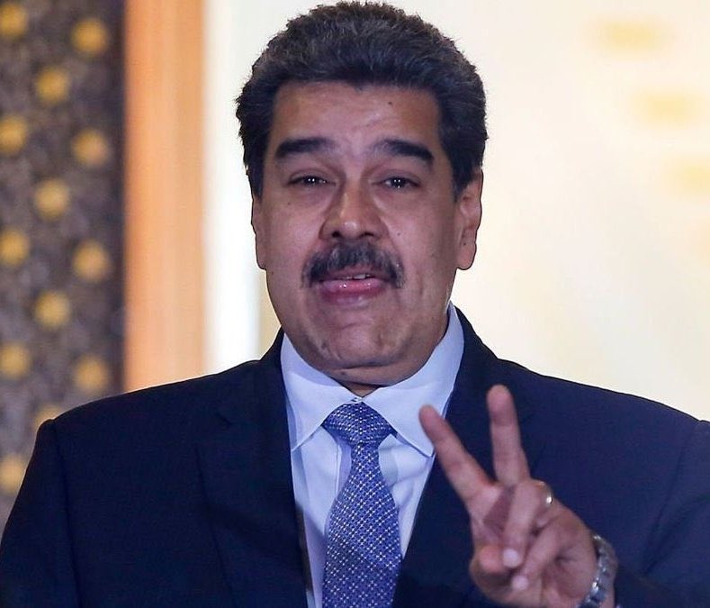 Nos banca Donald Trump. Nos crítica el genocida Maduro. La Argentina volvió
A ser grande Gracias a Javier Milei.  👊👊👊