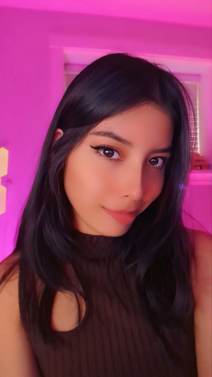 Chloe tweet media