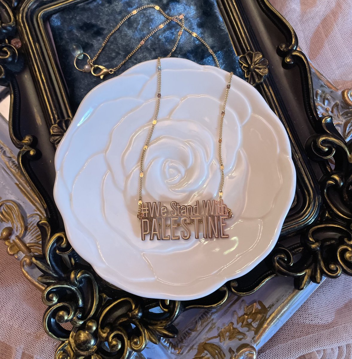 resistique's tweet photo. Free Pa|estine
#ハンドメイド作品
#ハンドメイドアクセサリー
#HandmadeJewelry #DIYAccessories
#CraftedWithLove #HandcraftedFashion #CustomJewelry #OneOfAKindJewelry
#Resistance https://t.co/N2zVsS9JUF