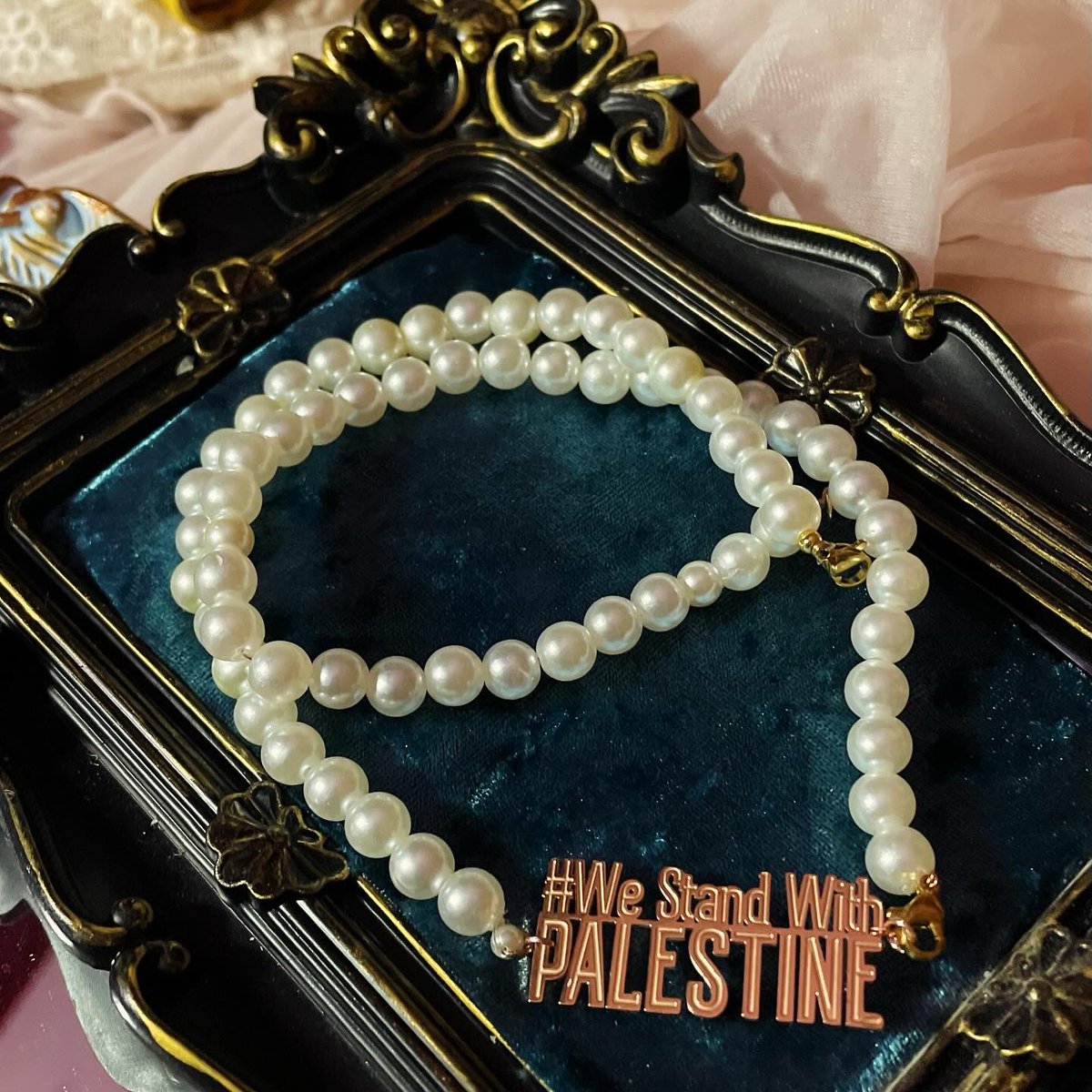 resistique's tweet photo. Free Pa|estine
#ハンドメイド作品
#ハンドメイドアクセサリー
#HandmadeJewelry #DIYAccessories
#CraftedWithLove #HandcraftedFashion #CustomJewelry #OneOfAKindJewelry
#Resistance https://t.co/N2zVsS9JUF