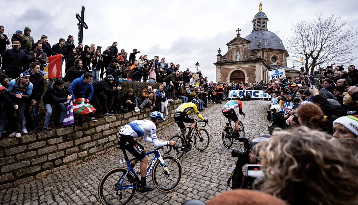 THREAD

The best photos from this years Omloop Het Nieuwsblad. 

1. Legendary Muur Kapelmuur (📸: mr.pinko)