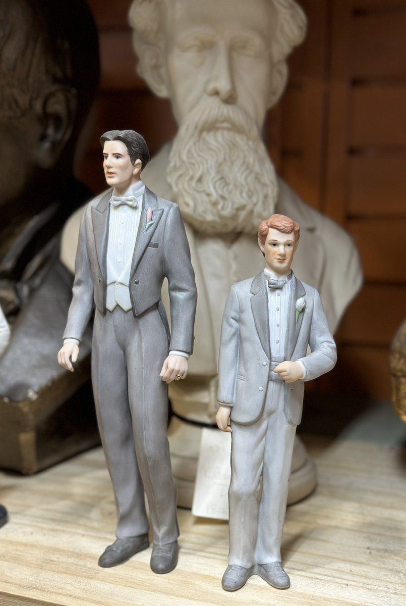 molochofficial's tweet image. marriage should be between a man, a significantly taller man, and the colossal looming specter of Charles Dickens