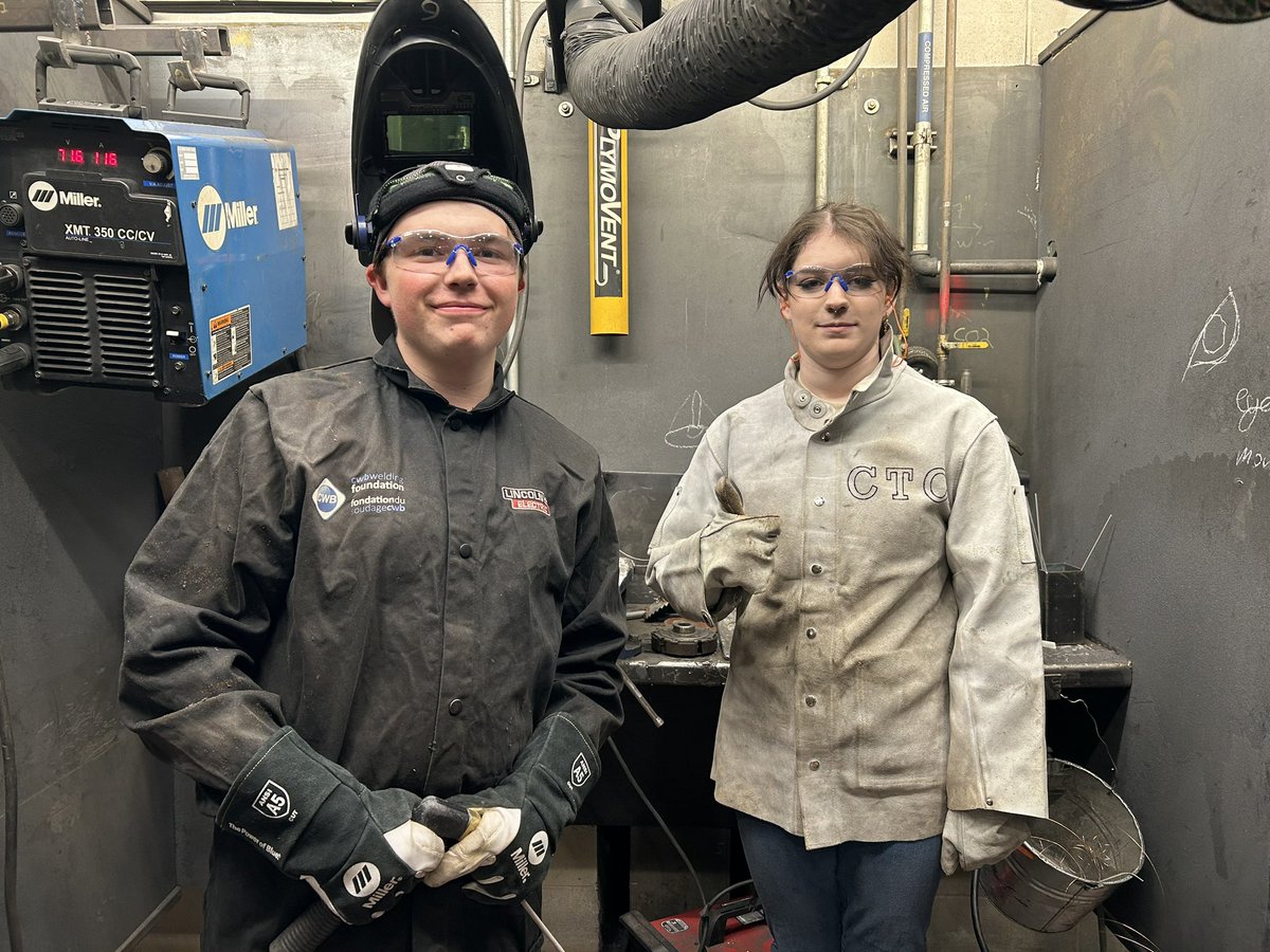 Central Memorial High School - CBE tweet media