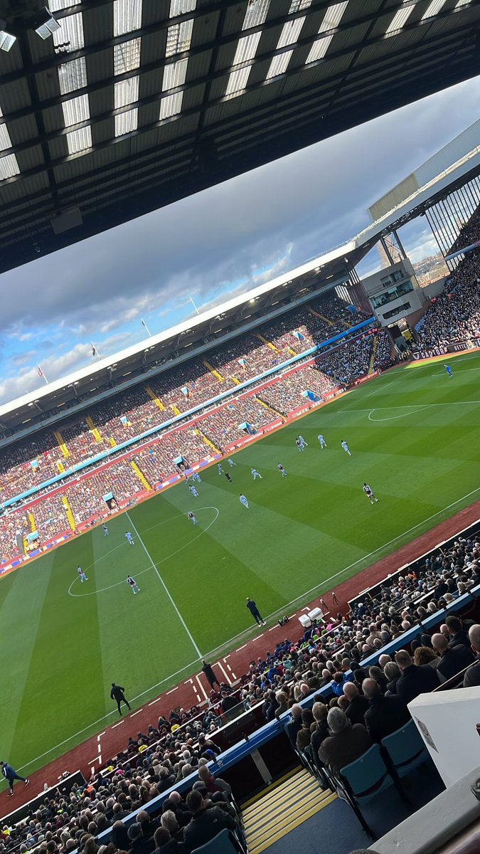 Great to be back at Villa Park today, 3 big points today #UTV