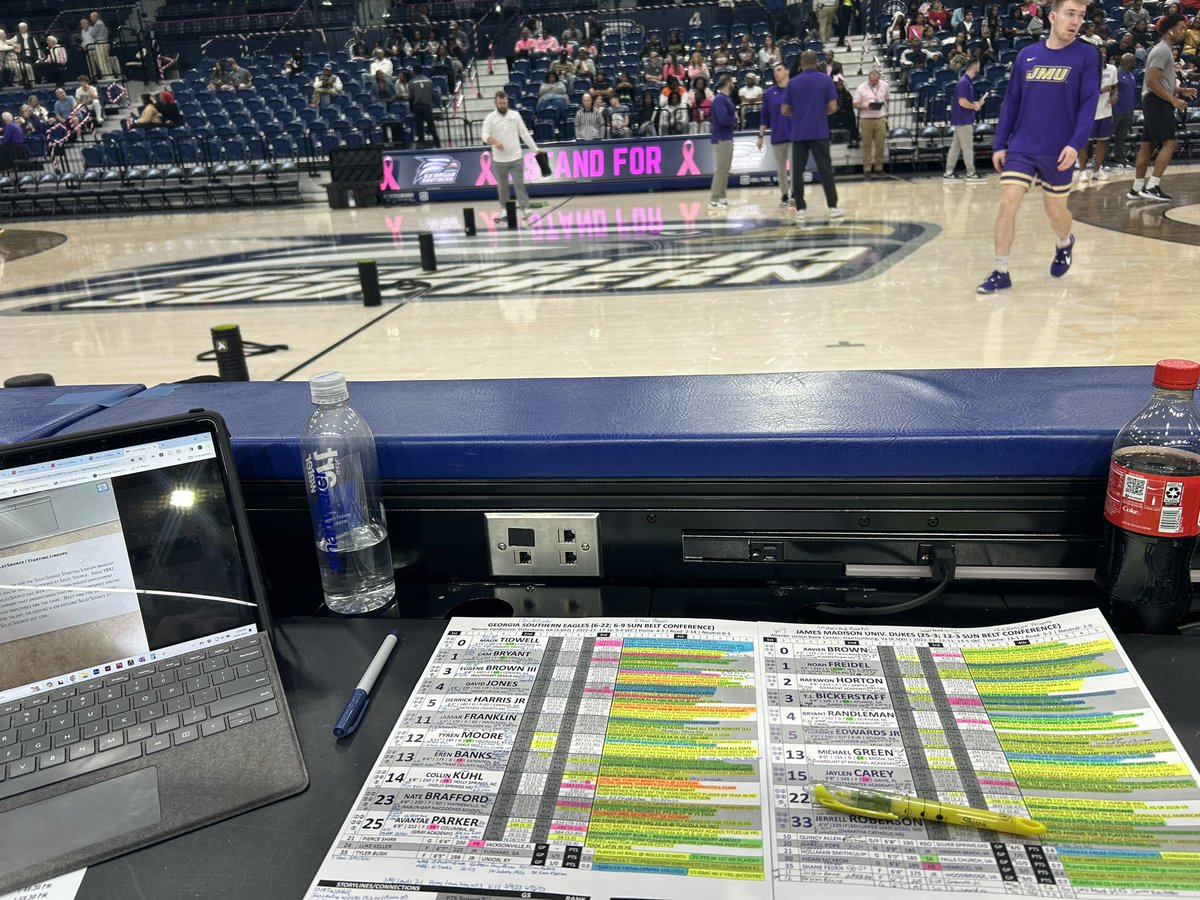 Back at it from Hanner! <a href="/GSAthletics_MBB/">Georgia Southern Men's Basketball</a> takes on JMU coming up a little after 5 on alumni day! Join <a href="/EthanAbbott24/">Ethan Abbott</a> and I now on the <a href="/GSSportsNetwork/">Georgia Southern Sports Network</a> for the <a href="/CutwaterSpirits/">Cutwater</a> Countdown to Tip-Off! #GATA