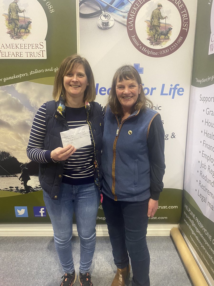 Great to catch up with Helen of the @GWelfare today at @BritishShooting and hand over £450 from a collection from all the guys and girls who shot at the #keepersday at the end of the season! A very generous gesture from a great #team of #beaters and #pickersup