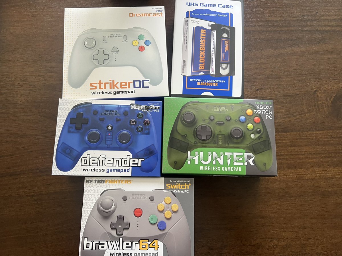 Big thank you to our sponsor @retrofightersco for providing @gameonexpo some of their cool products to use for prize support.