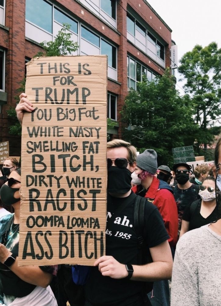 ShereeWokeAF's tweet photo. This South Carolina voter seems pissed. 🤣🤣🤣 https://t.co/A57xVTJS7t