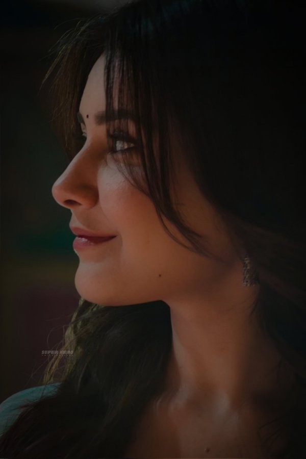 GHIhdrqXMAA_yrg?format=jpg&name=900x900