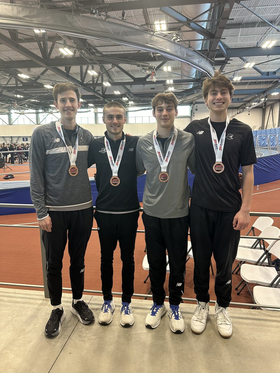 ❗️BIG EAST CHAMPIONSHIPS❗️

4x400 Relay

The team of Bloomer, Lewin, Lehman &amp; Rainey run a time of 3:17.85 to set a new indoor school record!

#gofriars