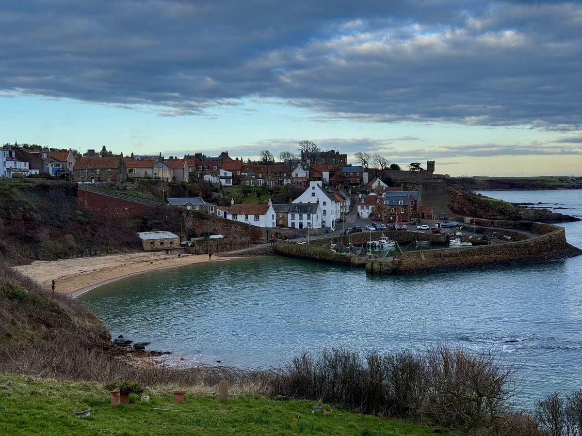 Another section of Fife Coastal Path complete Ellie to Crail another glorious sunny day walking the beaches 🌞#fife #Fife #coast #walk #walking #hike #explore #ExploreMore #outdoor #OutdoorAdventures #outdoortrip