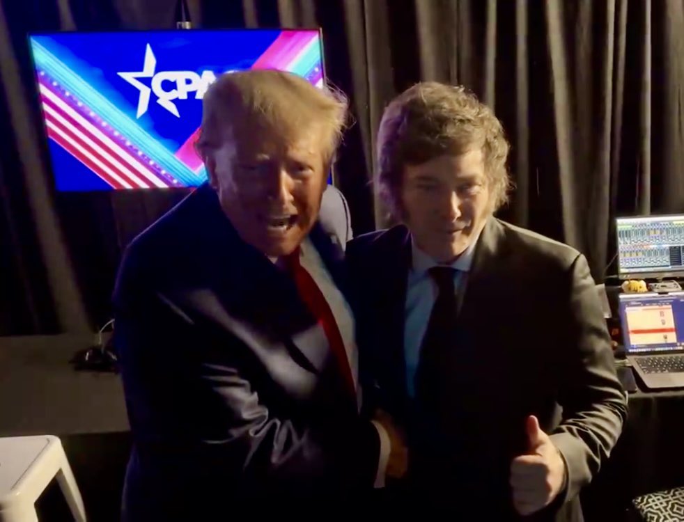 Trump 🇺🇸 y Milei 🇦🇷 reunidos hoy.