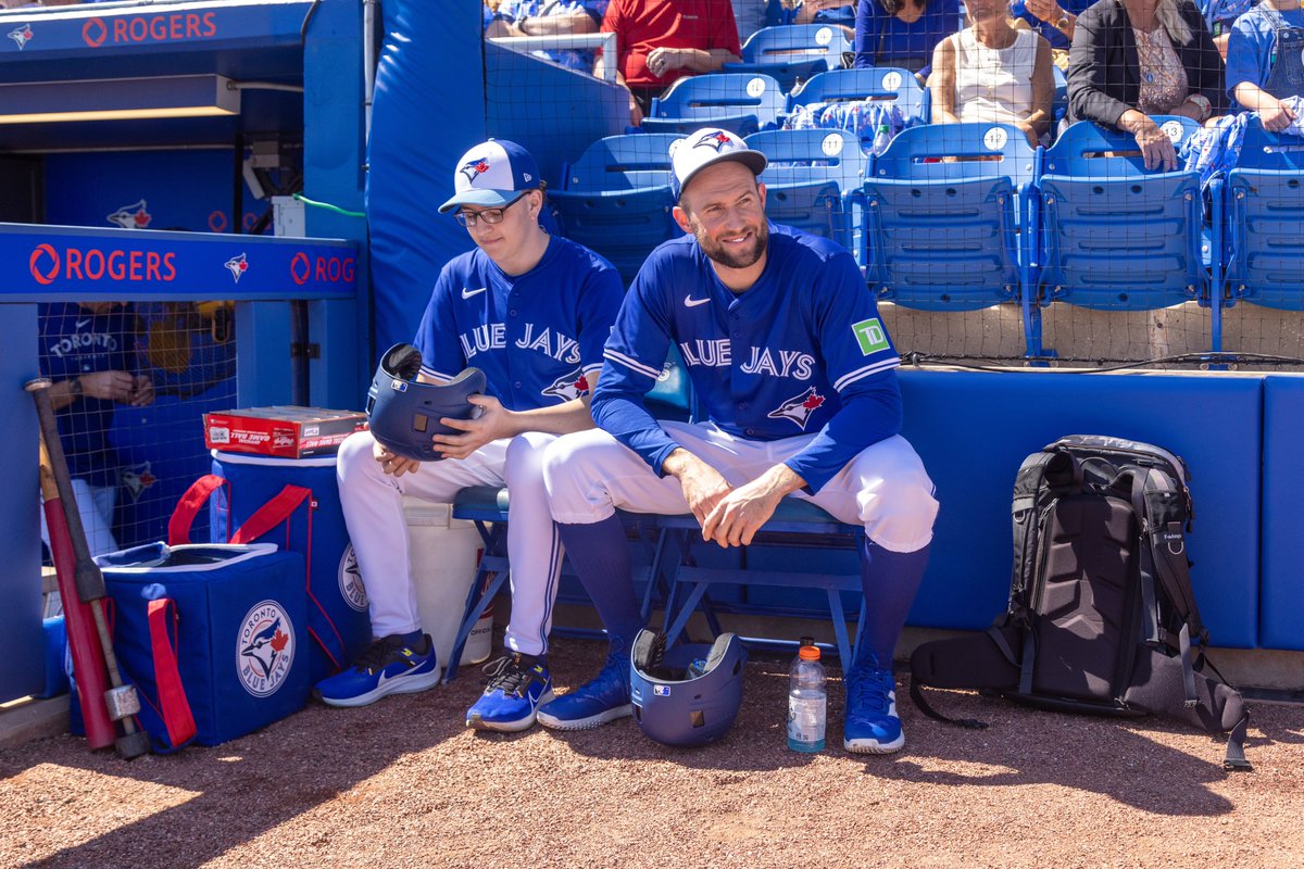 BlueJays's tweet photo. Our bat boy Tim throws 95 🔥 

Better luck next fantasy football szn 😅 https://t.co/tH5CSqg6F4