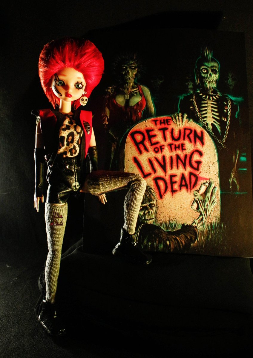 Delocatio's tweet photo. Art Lyn Studio presents: Trash from "The Return Of The Living Dead ", by Van Lyn. 
#ooakdoll  #thereturnofthelivingdead #artLynStudio https://t.co/LLCv7IOt5A