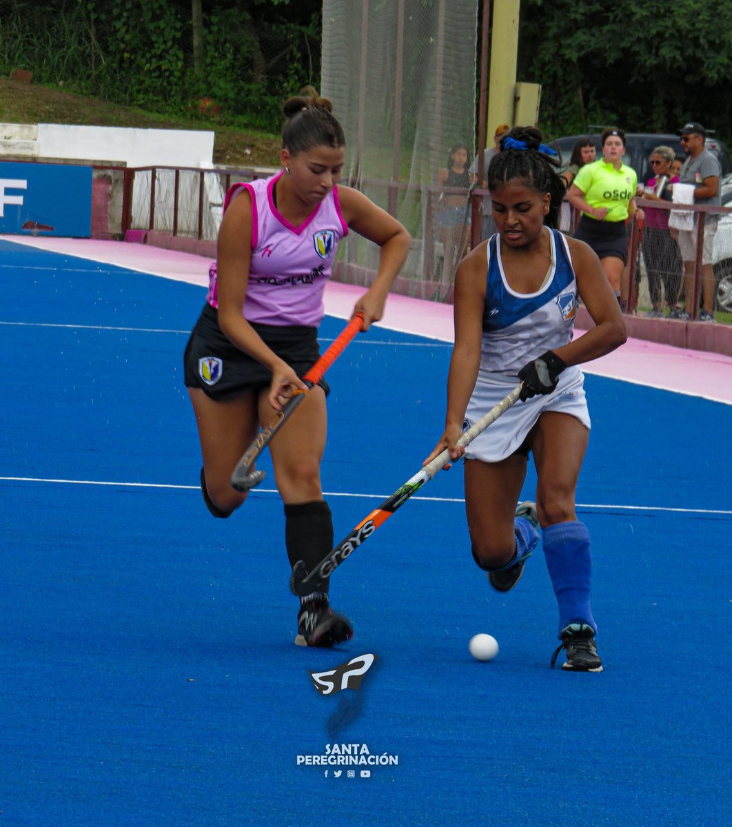 SiempreConVosJA's tweet photo. #Hockey🏑 | "JORNADA DIFÍCIL"
📝Las Antonianas jugaron sus 2 partidos por la #CopaDeBronce y ambos resultados fueron negativos.
3-0 vs #Tigres (Rojo)
3-0 vs #GrandBourg
Mañana cierran su participación en el torneo.
#VamosLasAntonianas💪 https://t.co/CEb3q7xlTM