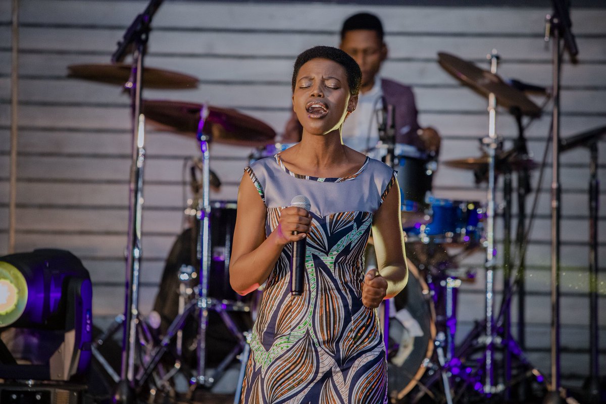 DrupsBand's tweet photo. It’s a beautiful day to celebrate this beautiful lady of God @niko_keza We’ve been blessed to have you as one of our own, You’ve been nothing but a blessing to us and the entire  @drups_band .May this day bring you Blessings &amp; More years full of growth Happy Birthday 🎂🍰 https://t.co/w5uqJWAdwD