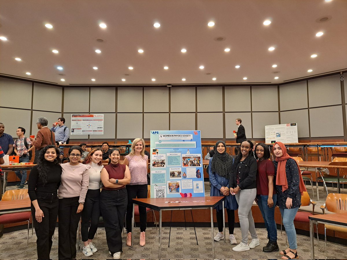 I was judging talks at the @UHPhysics research day today. So many talented young physicists! And I got to spend some time with the amazing girls from @wips_UH!