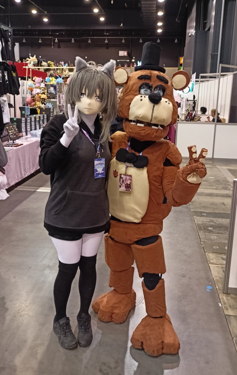 monochrome_kigu's tweet image. "o kurwa, czy to freddy fazbear??"

(didn't get their tag sorry)
#remcon

#kigurumi #着ぐるみ