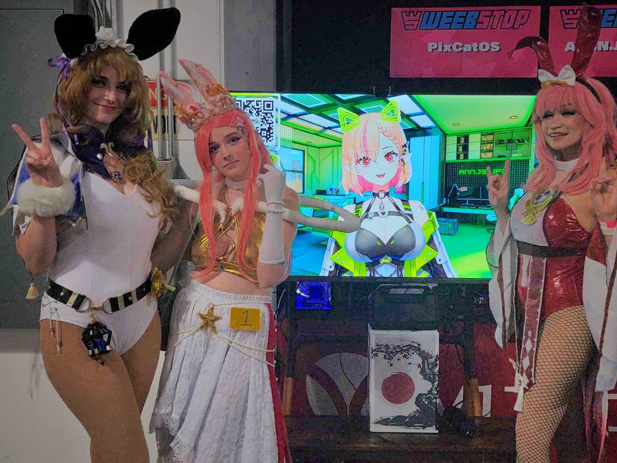 Annjelife's tweet image. Day 1 Meet &amp;amp; Greet Complete!! 💪
Thank you so much to everyone that came by!! The line was so insane at some point, but I&apos;m happy I got to meet you all in the time we had! 

Tysm to @TheWeebStop for having me and being a great host!! 

🤠👢See you again tomorrow, Texas!