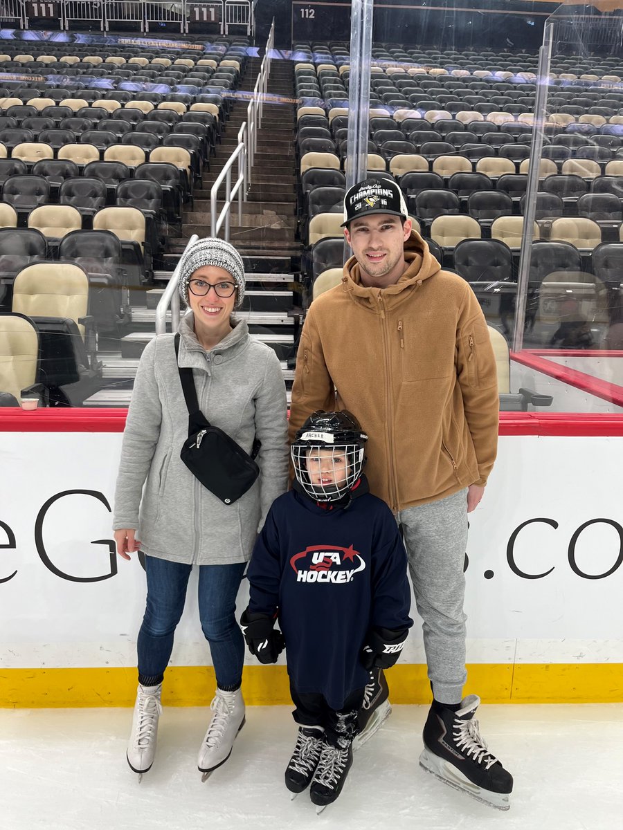 Strides and smiles all Saturday long. It’s always a great day to skate! 😃 Celebrating #HWAA at our annual season ticket holder skating party! Being a Black and Gold Premier member definitely has its perks ⬇️ pens.pe/3uGGQYw